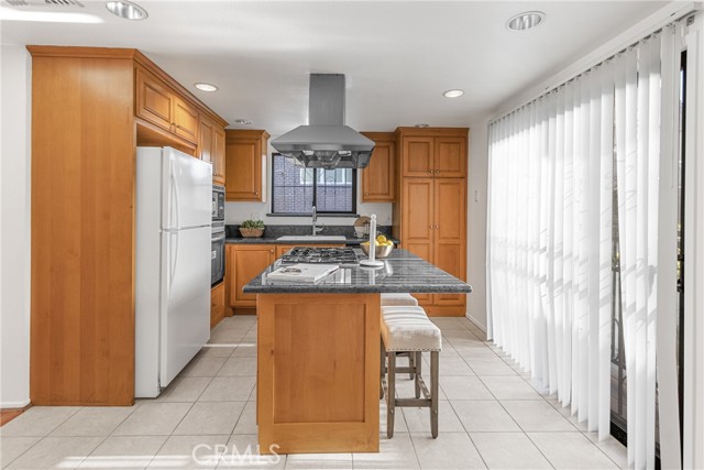 Detail Gallery Image 11 of 32 For 406 N Lincoln Ave a,  Monterey Park,  CA 91755 - 3 Beds | 3 Baths