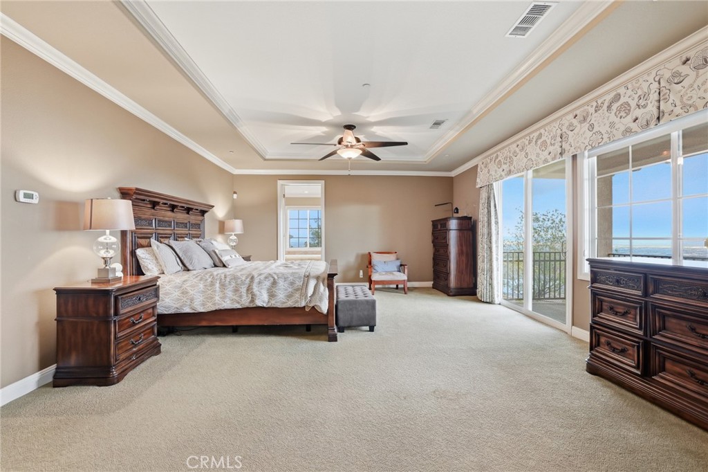 https://media.crmls.org/medias/1b0b3207-867c-4cd2-bdc4-85d06a6d3b19.jpg?preset=X-Large