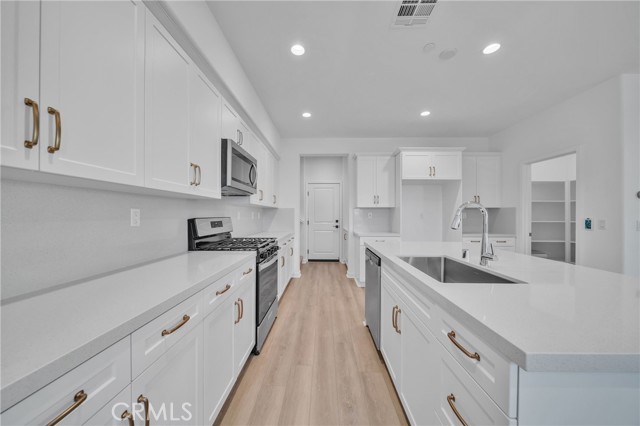 Detail Gallery Image 14 of 33 For 4200 E Bruma Paseo #113,  Ontario,  CA 91761 - 3 Beds | 2/1 Baths