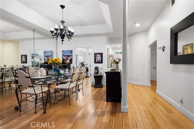 Detail Gallery Image 14 of 66 For 10626 Valley Spring #103,  Toluca Lake,  CA 91602 - 2 Beds | 2 Baths