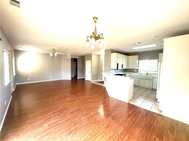 Detail Gallery Image 10 of 25 For 1401 Cedar St, Arroyo Grande,  CA 93420 - 3 Beds | 2 Baths