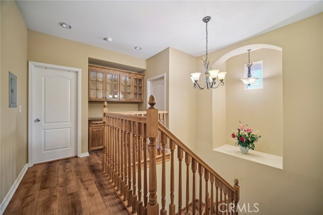 6958 Amigo Avenue, Reseda CA: https://media.crmls.org/medias/1b0ccfc0-764c-4f57-b609-e3a2e3a7c8f4.jpg