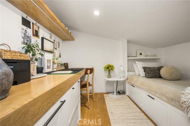 412 29th Street, Newport Beach CA: https://media.crmls.org/medias/1b0d0350-b153-4e6b-8988-fa43225ba014.jpg