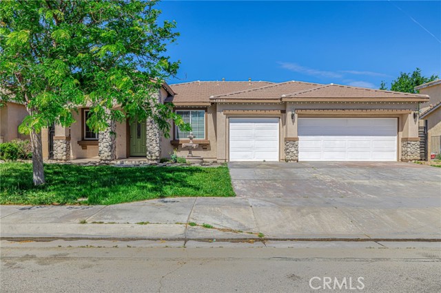 43839 58th W Street, Lancaster CA: https://media.crmls.org/medias/1b0d7c47-549d-423a-b42b-285b5192d60e.jpg