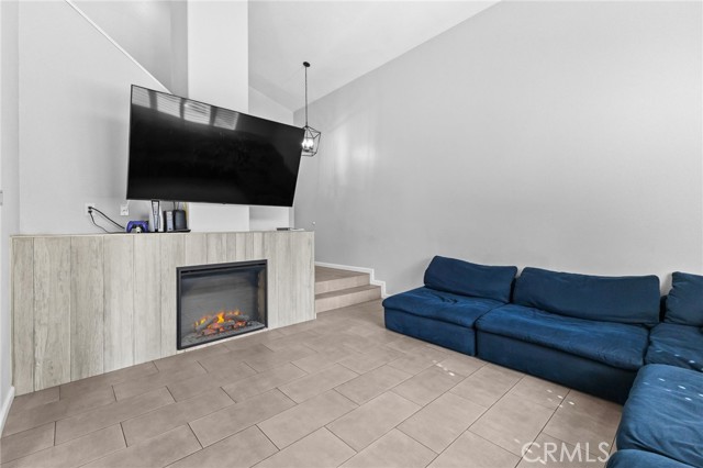 Detail Gallery Image 11 of 59 For 823 Pathfinder Way, Corona,  CA 92878 - 3 Beds | 2/1 Baths