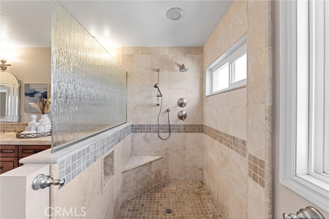 Detail Gallery Image 17 of 37 For 6121 E Breton Cir, Orange,  CA 92869 - 4 Beds | 2/1 Baths