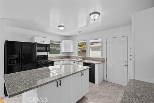 Detail Gallery Image 14 of 39 For 1904 Armacost Ave, Los Angeles,  CA 90025 - 3 Beds | 2 Baths