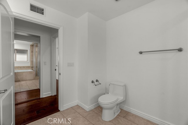 Detail Gallery Image 44 of 61 For 11504 Moorpark St #103,  Studio City,  CA 91602 - 3 Beds | 2/1 Baths