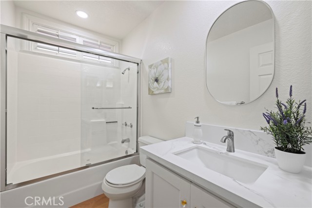 22557 Fenwall Drive, Saugus CA: https://media.crmls.org/medias/1b0eca3d-d91e-448a-b4cb-665970d37aab.jpg