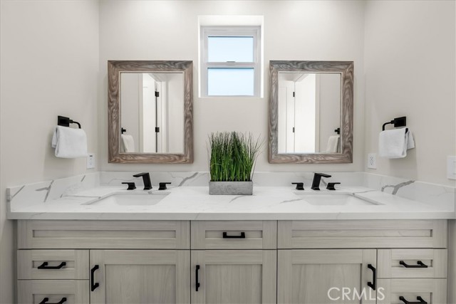 2606 MacKay Lane, Redondo Beach, California 90278, 5 Bedrooms Bedrooms, ,4 BathroomsBathrooms,Residential,Sold,MacKay,SB23014119