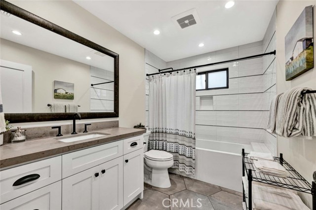 Detail Gallery Image 13 of 19 For 10691 Henderson Ave, Garden Grove,  CA 92843 - 4 Beds | 2 Baths