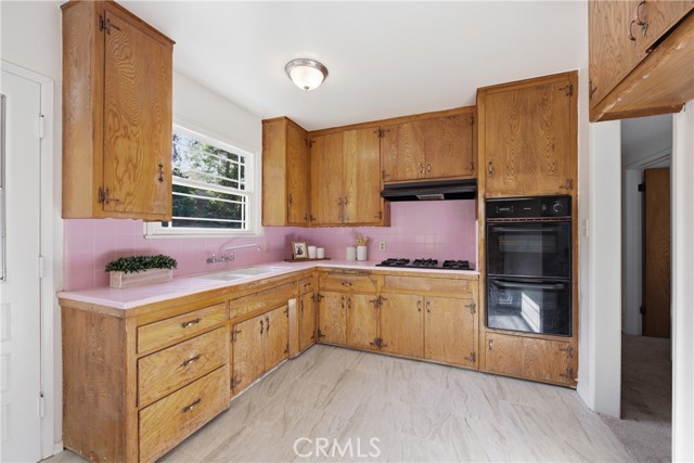 Detail Gallery Image 10 of 31 For 10826 Blucher, Granada Hills,  CA 91344 - 3 Beds | 2 Baths