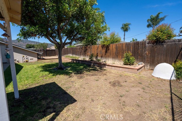 750 E Mountain View Avenue, Glendora CA: https://media.crmls.org/medias/1b1019dd-fb96-48e7-aaba-ee282d90584d.jpg