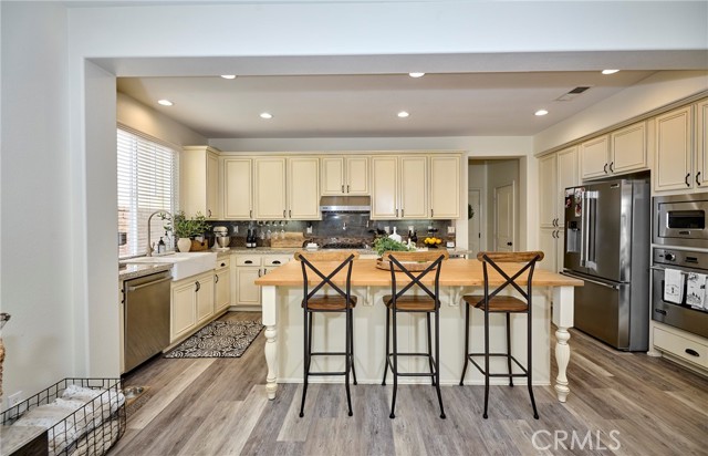 Detail Gallery Image 12 of 49 For 32118 Clear Springs, Winchester,  CA 92596 - 4 Beds | 2/1 Baths