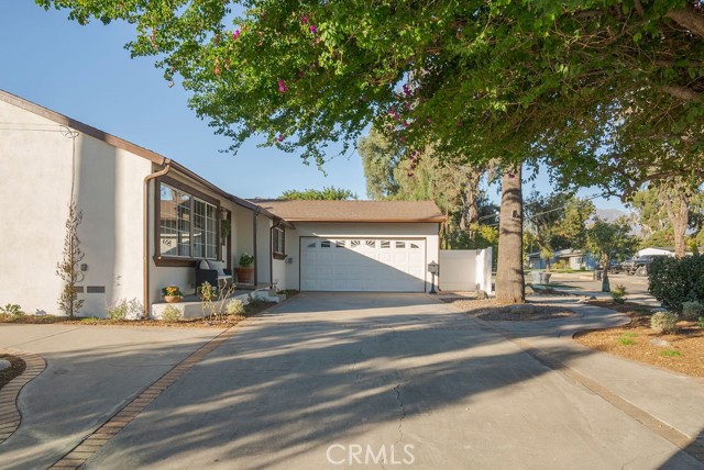 Detail Gallery Image 4 of 71 For 885 S College Avenue, Claremont,  CA 91711 - 3 Beds | 3 Baths