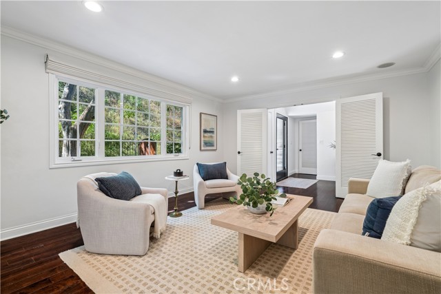 Detail Gallery Image 12 of 73 For 4590 Ensenada Dr, Woodland Hills,  CA 91364 - 3 Beds | 2/1 Baths