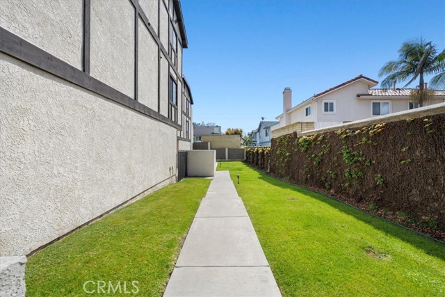 Detail Gallery Image 20 of 23 For 1814 Grant Ave #6,  Redondo Beach,  CA 90278 - 3 Beds | 2/1 Baths