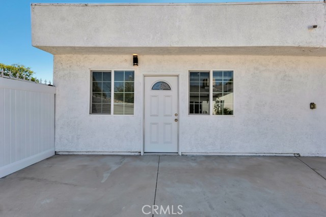 Detail Gallery Image 2 of 16 For 5436 Sylvia, Tarzana,  CA 91356 - 1 Beds | 1 Baths