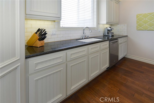 129 Broadway, Redondo Beach, California 90277, 3 Bedrooms Bedrooms, ,3 BathroomsBathrooms,Residential,Sold,Broadway,PV17006440