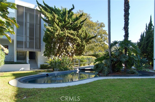 2368 Torrey Pines Road, La Jolla CA: https://media.crmls.org/medias/1b132fa5-70d9-4718-8ce5-a4b8e5662d34.jpg
