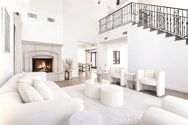 Detail Gallery Image 10 of 65 For 1805 Outpost Dr, Los Angeles,  CA 90068 - 5 Beds | 4/1 Baths