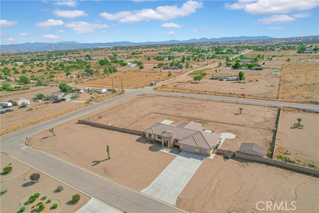 Detail Gallery Image 35 of 44 For 10077 Silver Palm Dr, Oak Hills,  CA 92344 - 4 Beds | 4 Baths