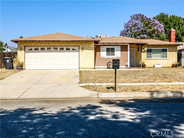 Detail Gallery Image 2 of 21 For 1628 Quincy Ct, Redlands,  CA 92374 - 3 Beds | 2 Baths