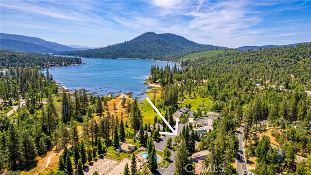 Detail Gallery Image 6 of 70 For 40289 Road 222, Bass Lake,  CA 93604 - 4 Beds | 2/1 Baths