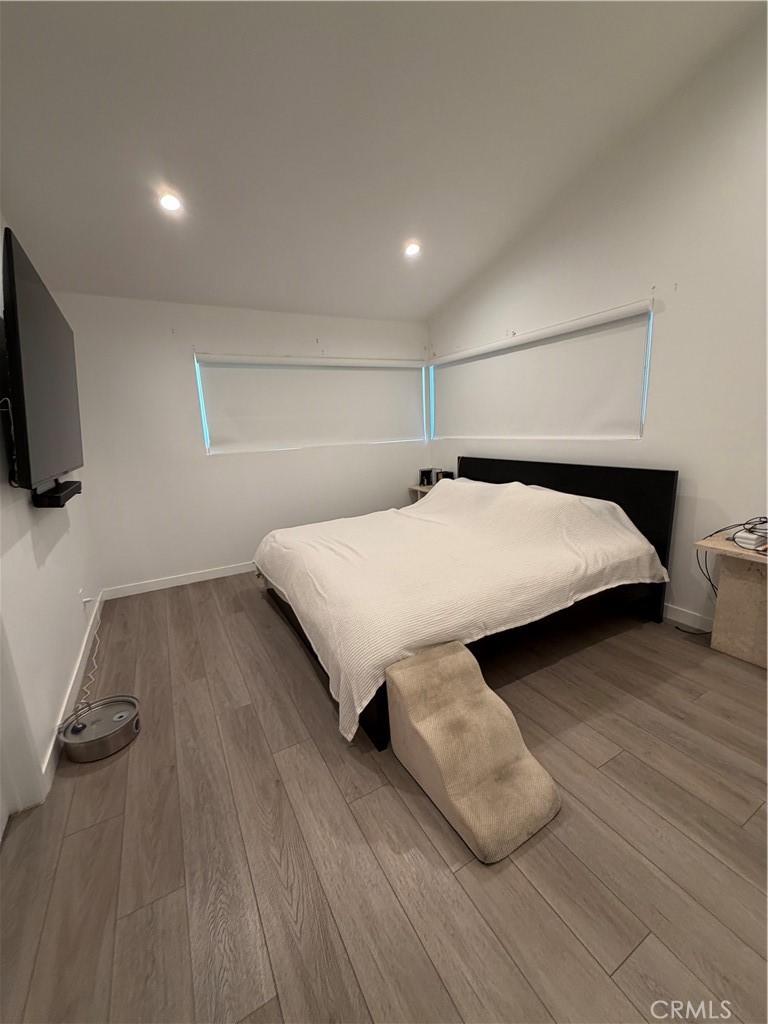 https://media.crmls.org/medias/1b14bfbf-7f8e-46bd-8407-ffa7d69c034d.jpg?preset=X-Large
