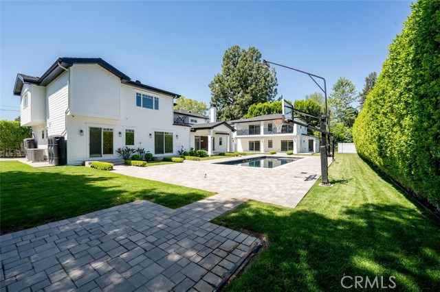 Detail Gallery Image 37 of 59 For 20701 Dumont St, Woodland Hills,  CA 91364 - 8 Beds | 9 Baths