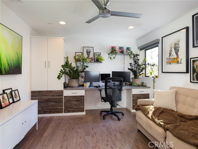 Detail Gallery Image 27 of 33 For 119 E Walnut Ave, El Segundo,  CA 90245 - 3 Beds | 2/1 Baths