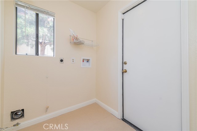 48 San Sebastian, Rancho Santa Margarita CA: https://media.crmls.org/medias/1b15c0a1-7219-4cdf-a22c-f479dc3296f7.jpg