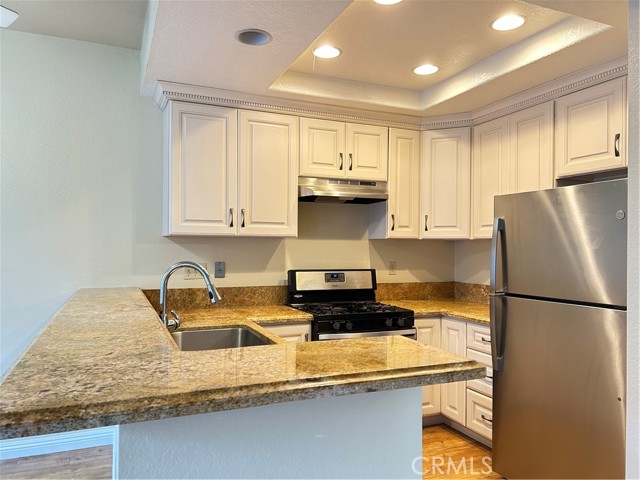 Detail Gallery Image 7 of 27 For 567 Springbrook, Irvine,  CA 92614 - 3 Beds | 2/1 Baths