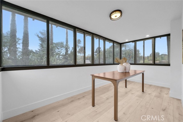 239 N San Antonio Avenue, Upland CA: https://media.crmls.org/medias/1b16c7b9-f087-456a-b42a-62c7fcd16ce6.jpg