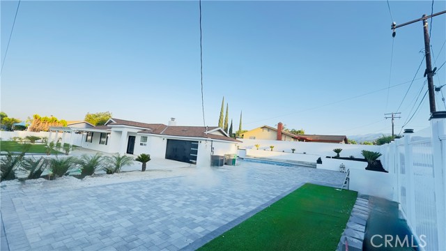 7401 Liberty Avenue, Corona CA: https://media.crmls.org/medias/1b171383-9dd7-465a-a33a-6fcc3745a155.jpg