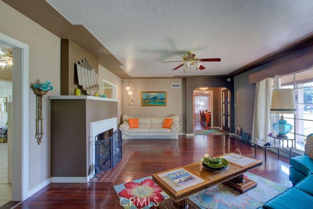 Detail Gallery Image 6 of 40 For 651 E 21st, Merced,  CA 95340 - 2 Beds | 2 Baths