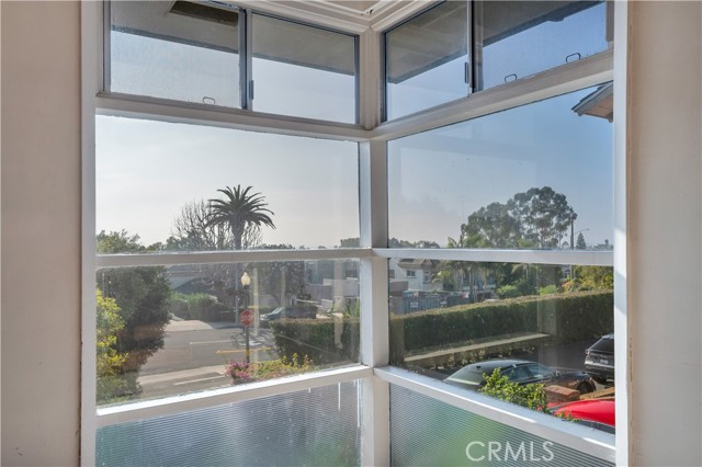 Detail Gallery Image 7 of 29 For 649 Gould, Hermosa Beach,  CA 90254 - 4 Beds | 3 Baths