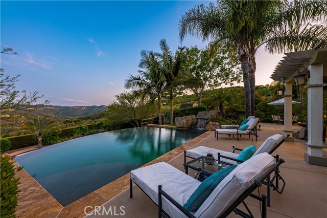 40468 Rock Mountain Drive, Fallbrook CA: https://media.crmls.org/medias/1b17d0d3-6a41-4efc-8c80-6840e55bbeff.jpg