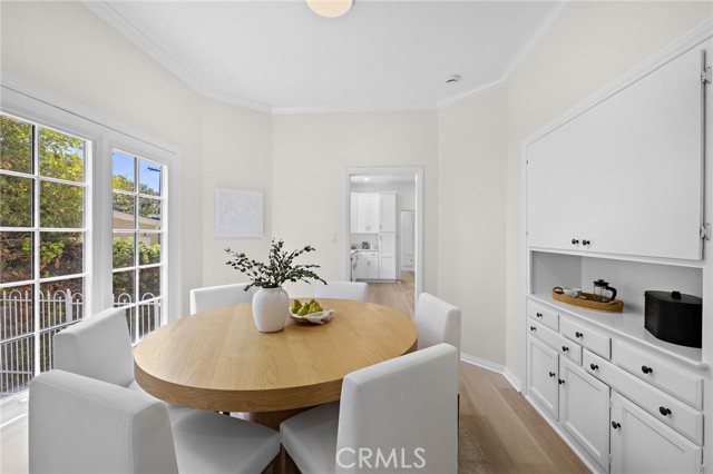 609 N Oakhurst Drive, Beverly Hills CA: https://media.crmls.org/medias/1b17fdc1-5f43-428f-95d4-9bddf3f78af1.jpg