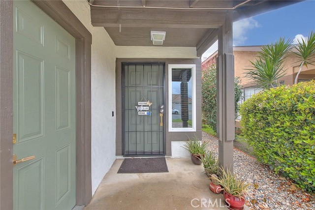 Detail Gallery Image 3 of 39 For 7077 Iris, Rancho Cucamonga,  CA 91739 - 3 Beds | 2 Baths