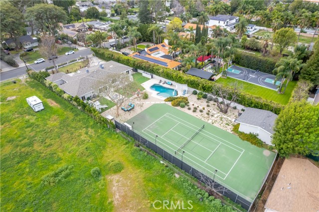 Detail Gallery Image 52 of 53 For 22637 Erwin St, Woodland Hills,  CA 91367 - 6 Beds | 5/1 Baths