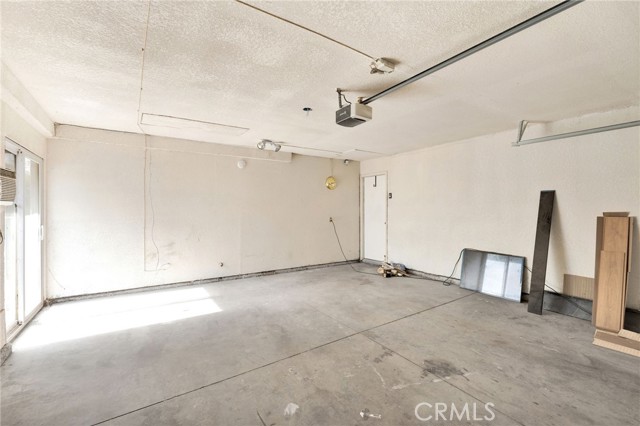 Detail Gallery Image 49 of 66 For 12734 Trotters Ln, Victorville,  CA 92392 - 3 Beds | 3 Baths