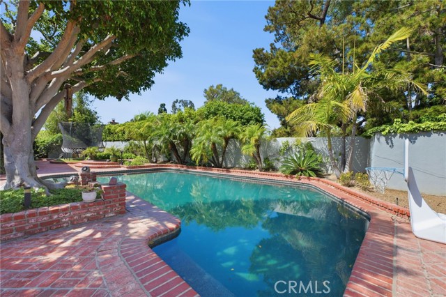 Detail Gallery Image 19 of 71 For 1633 Santiago, Newport Beach,  CA 92660 - 4 Beds | 3/1 Baths