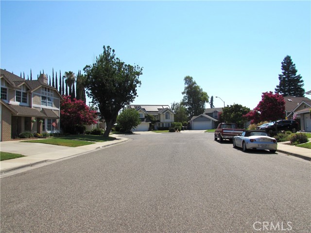 1575 Santa Inez Court, Merced CA: https://media.crmls.org/medias/1b1a6f18-63e9-4a7e-97d2-cd90451efe57.jpg