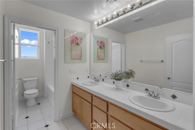 Detail Gallery Image 12 of 74 For 2340 Monte Verde Dr, Signal Hill,  CA 90755 - 3 Beds | 3 Baths
