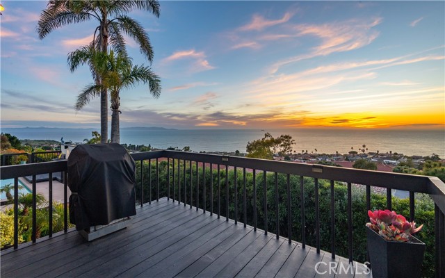 7163 Crest Road, Rancho Palos Verdes, California 90275, 3 Bedrooms Bedrooms, ,3 BathroomsBathrooms,Residential,Sold,Crest,PV24044303