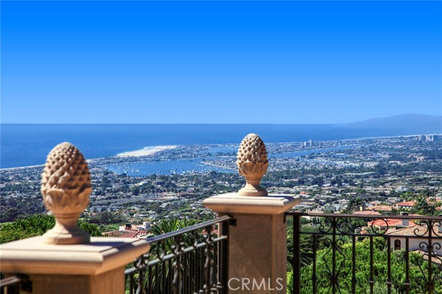 Detail Gallery Image 3 of 45 For 12 Skyridge, Newport Coast,  CA 92657 - 5 Beds | 8/1 Baths