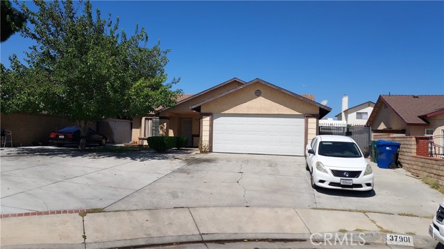 Detail Gallery Image 1 of 12 For 37901 Rosemarie St, Palmdale,  CA 93550 - 4 Beds | 2 Baths