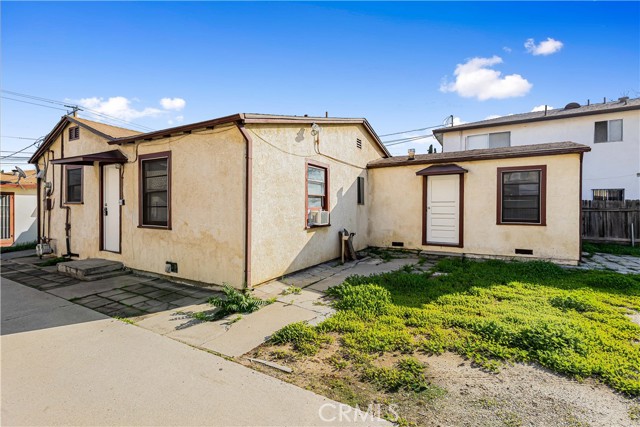 Detail Gallery Image 5 of 13 For 1957 Strathmore, San Gabriel,  CA 91776 - 5 Beds | 2 Baths