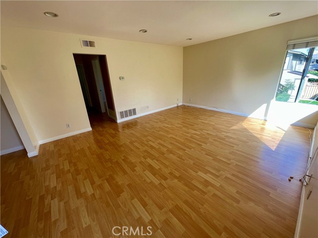 Detail Gallery Image 5 of 15 For 32 Echo Run, Irvine,  CA 92614 - 2 Beds | 2 Baths